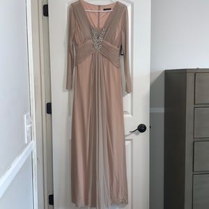 Beautiful brand new dress